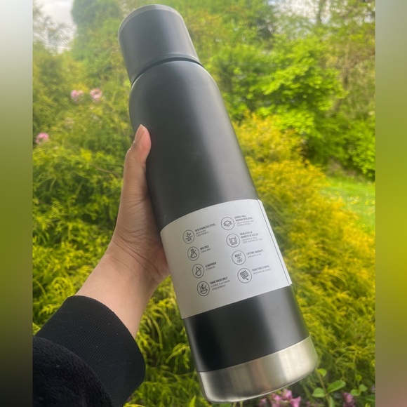 Stanley Adventure To Go Bottle 1.4 quart (45 oz) in Charcoal NWT - Picture 5 of 7